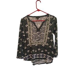 Lucky Brand Women's Green, Blue, and White Clovers Top Size S/P